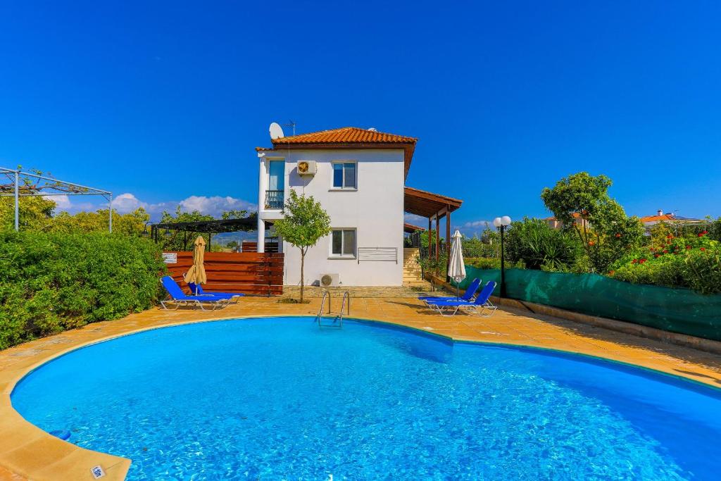Πισίνα στο ή κοντά στο Villa Arsinoe Finiki