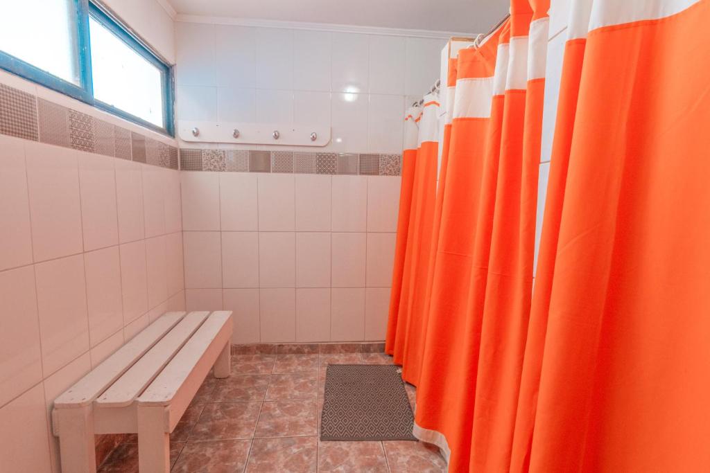 Vannituba majutusasutuses Hostal El Descanso