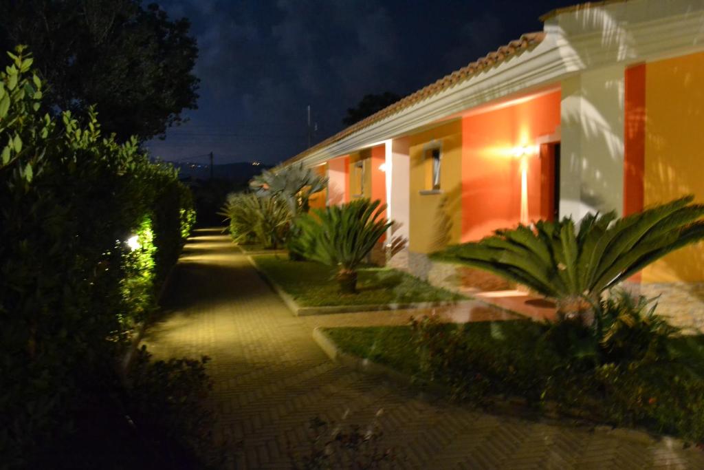 Zahrada ubytování Hotel Baia Di Trainiti