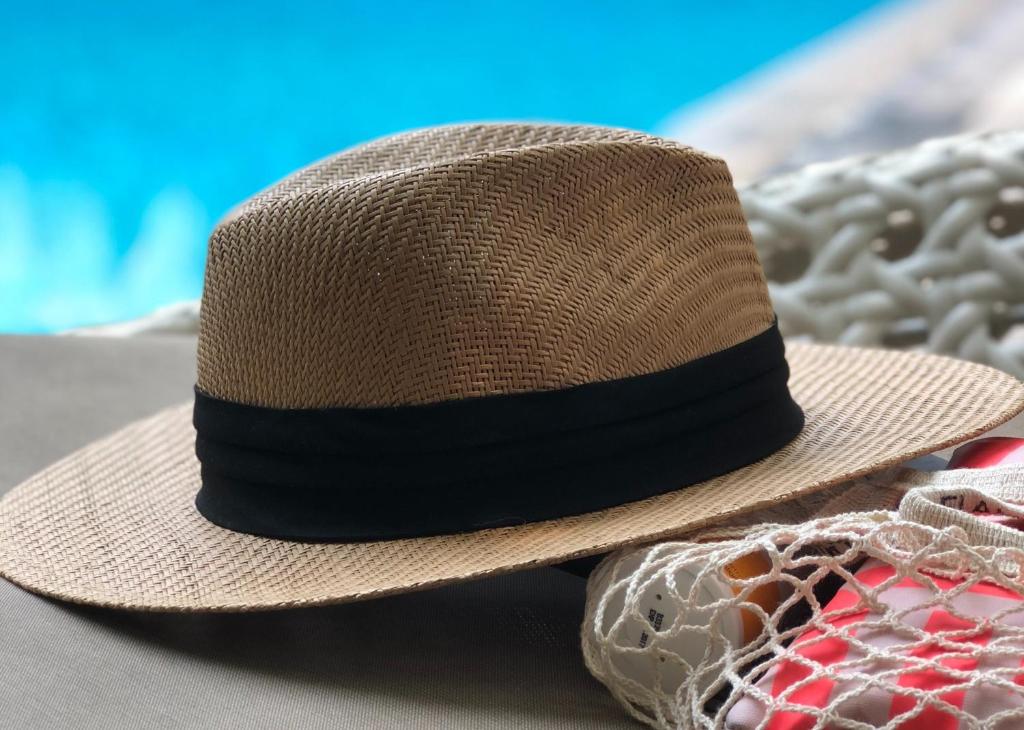 Let's Hyde Pattaya Resort & Villas - Pool Cabanas - Resim 28