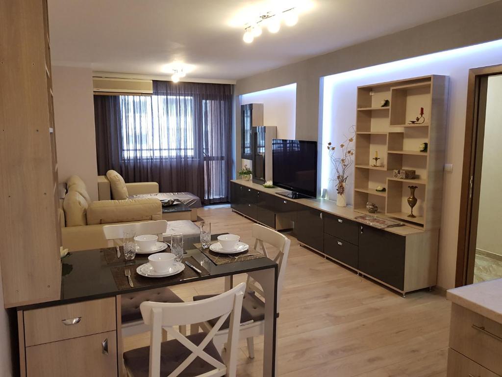 Хепи Апартмънтс - Housity