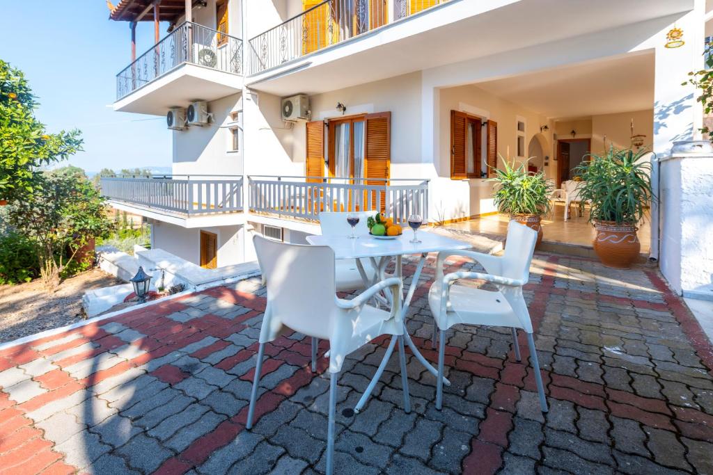Balkon lub taras w obiekcie Maria Apartments Studios Epidavros