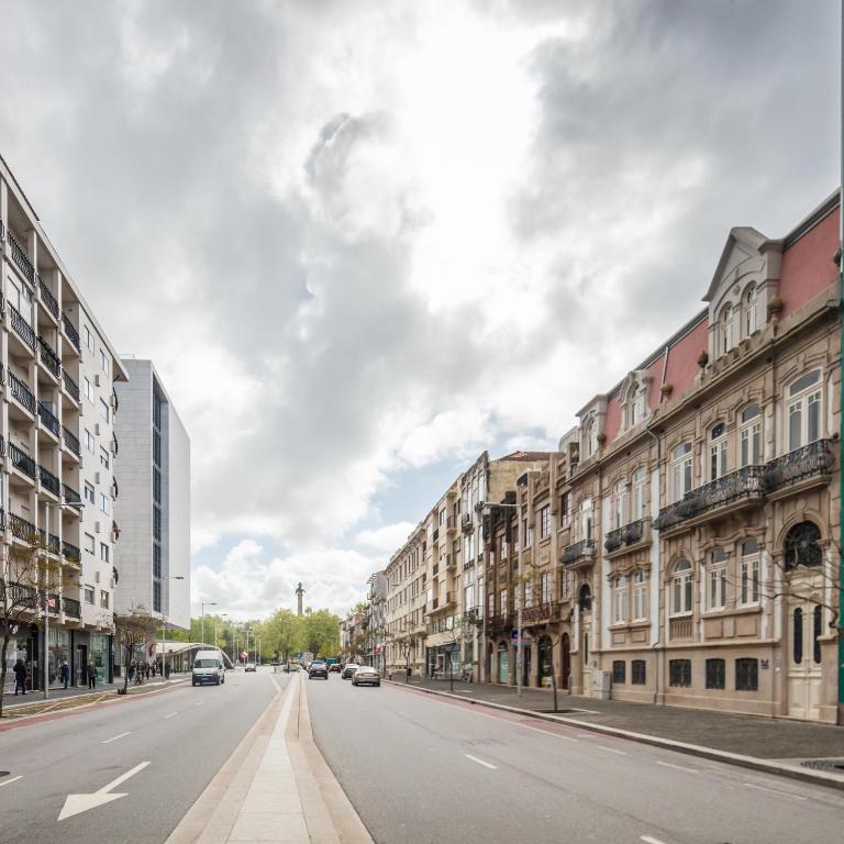 Porto Deluxe Apartments - 10