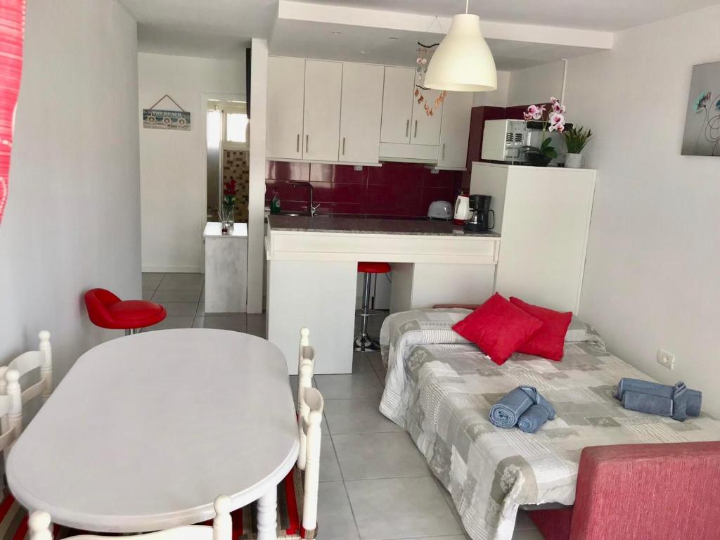 Booking.com: Appartement Las Galletas Vista al mar con Wifi ...