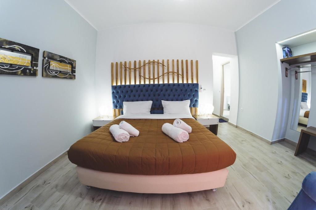 Dome Rooms Downtown - 3