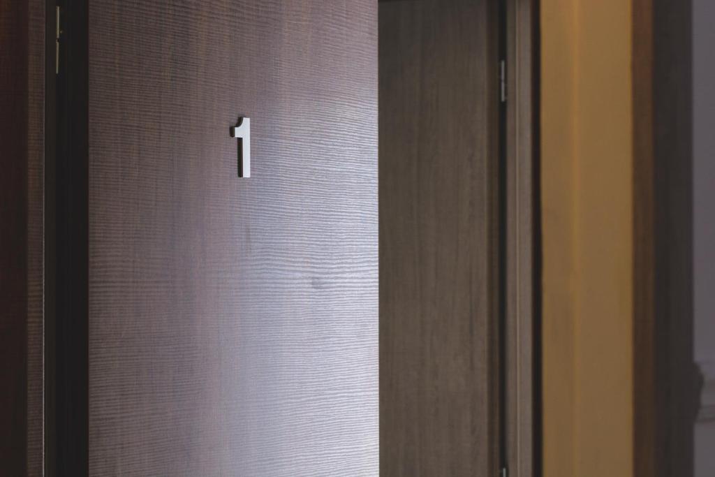 Dome Rooms Downtown - 13