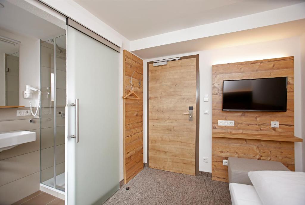 ApartHotel Rose - Budget Single Room