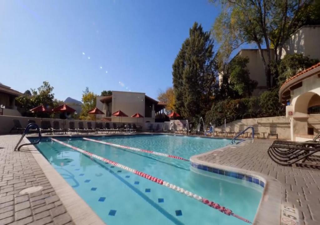 Bazén v ubytování Los Abrigados Resort and Spa nebo v jeho okolí