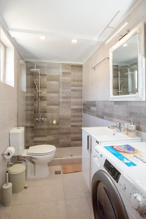 Kúpeľňa v ubytovaní Evelinas House Platanias