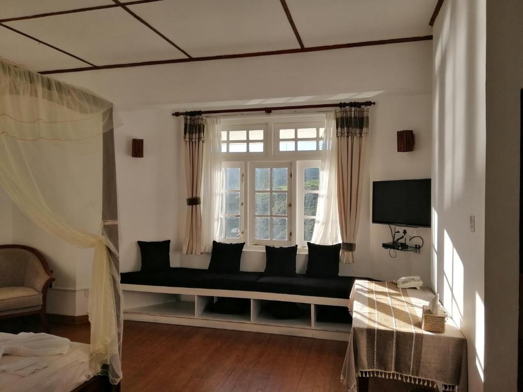 Melford Nuwaraeliya - 18