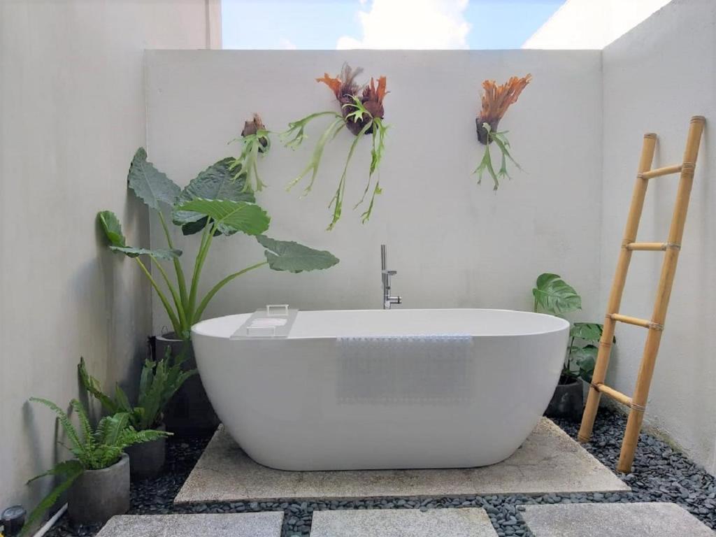Koupelna v ubytování Lloyd's Inn Bali