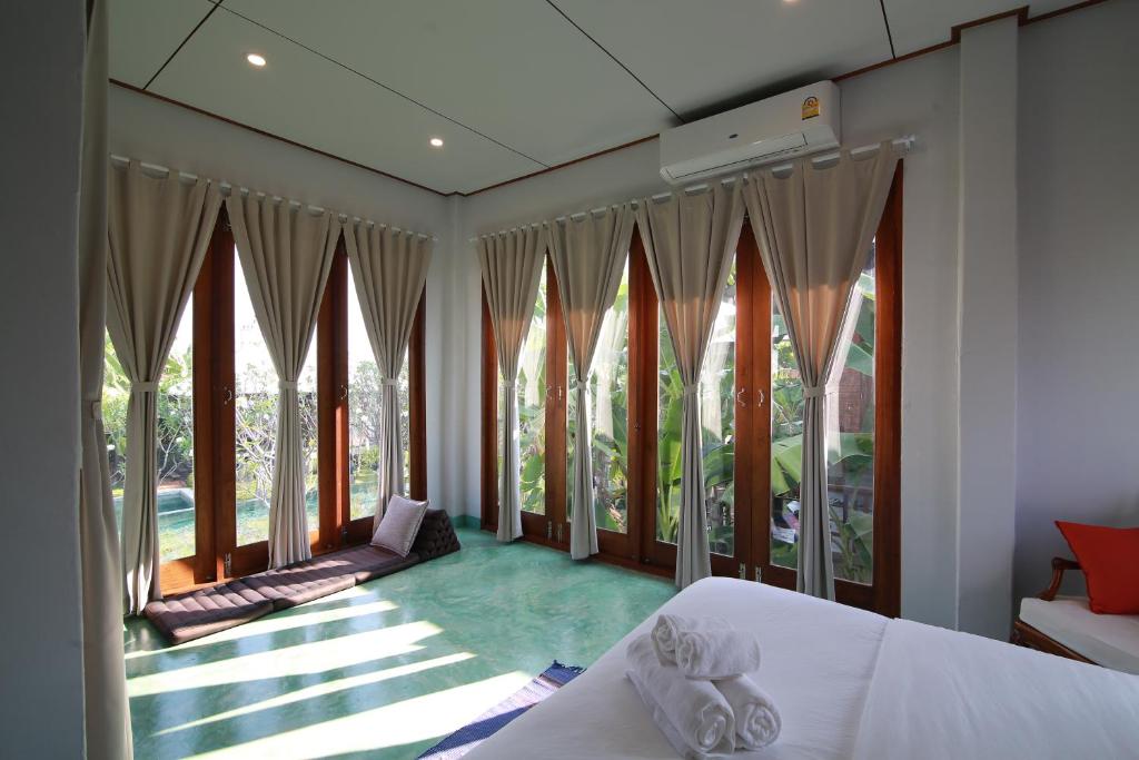 BaanSuk Sukhothai Resort - 11