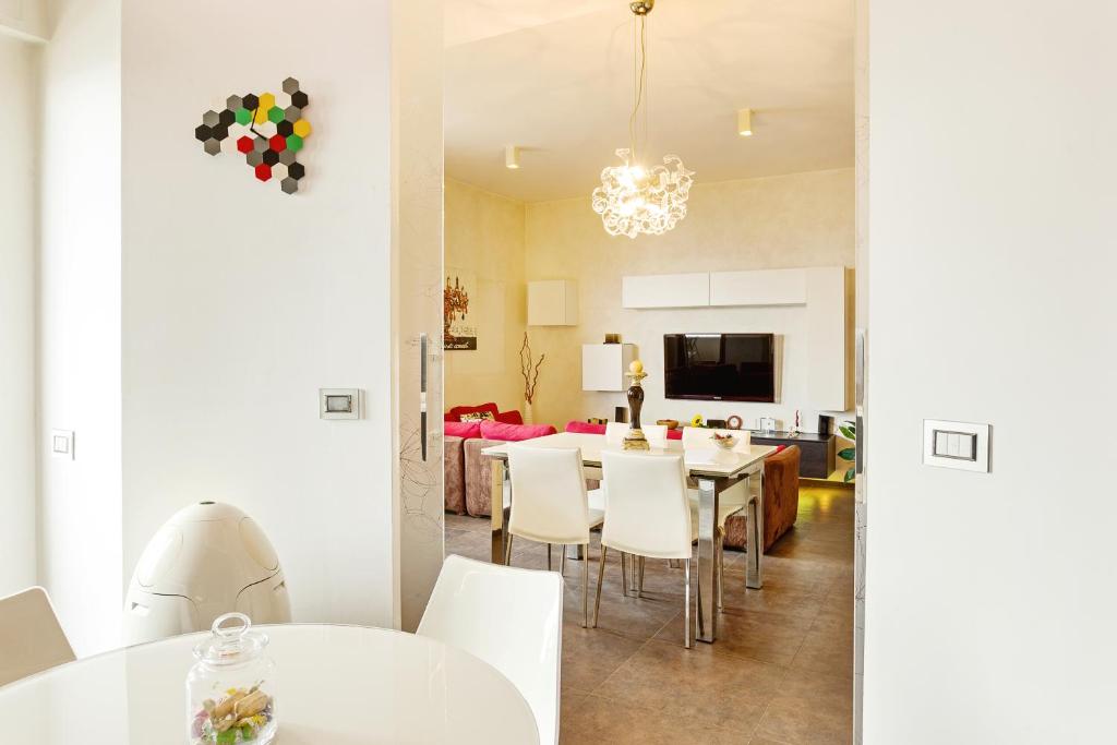 GuestHost - Bari Airport Seaview Apartment - Two-Bedroom Apartment