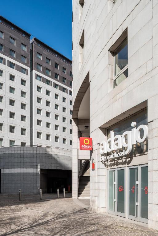 Budova, kde se aparthotel nachází