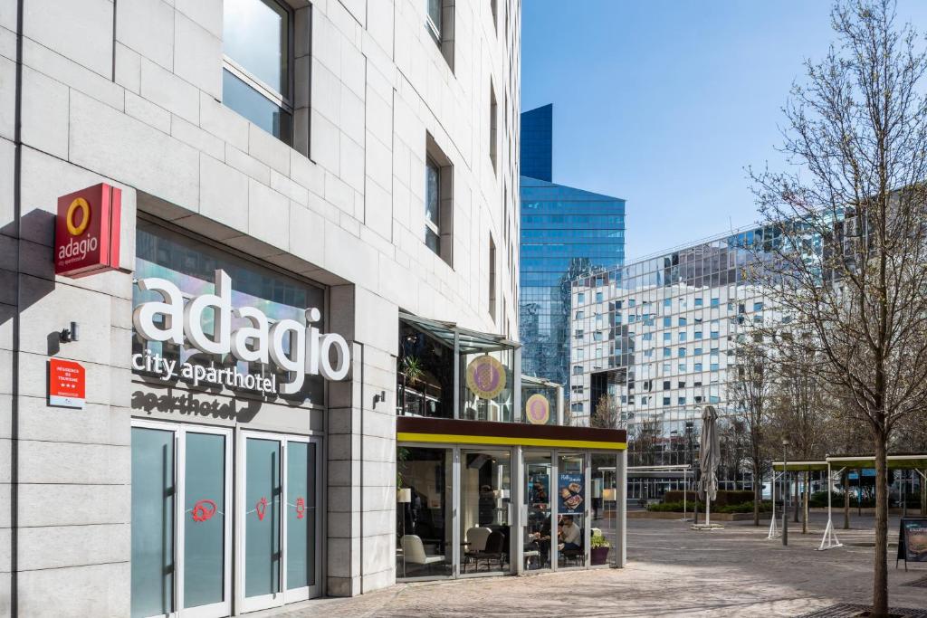 Budova, kde se aparthotel nachází