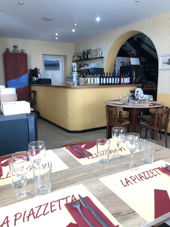 Nápoje v ubytování Hostal Del Ripollès