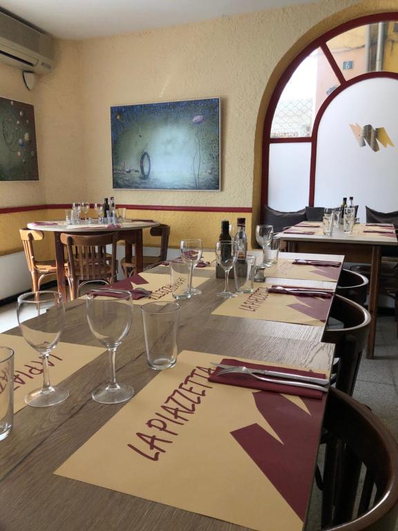 Restaurace v ubytování Hostal Del Ripollès