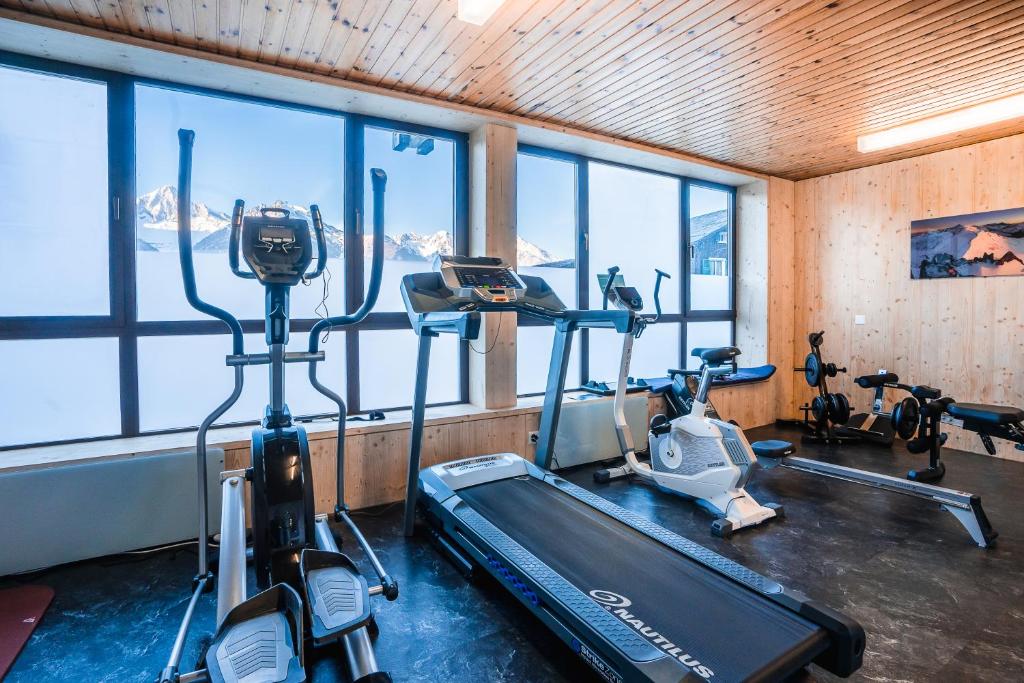 Fitness centrum a/nebo fitness zařízení v ubytování Hotel Alpenhof