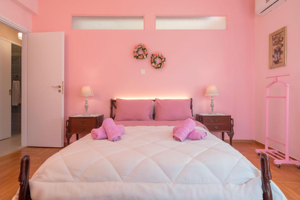 Cama o camas de una habitación en Lovely Apartment in Athens