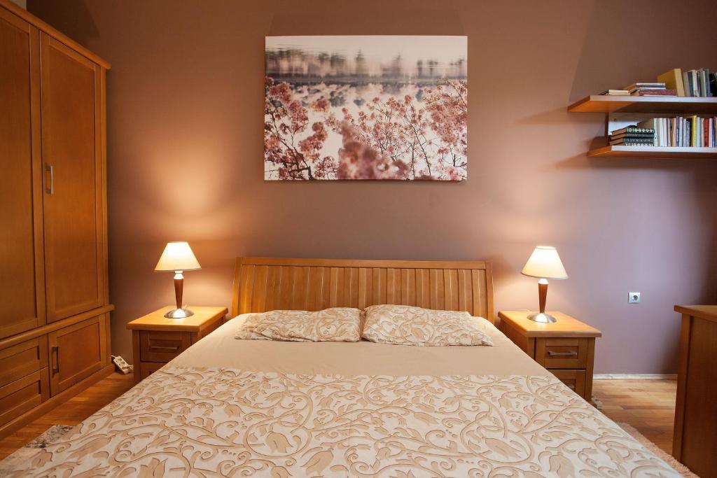 A bed or beds in a room at Perfect Apartment