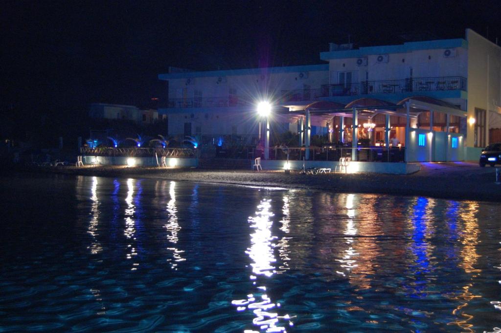 Fotografie z fotogalerie ubytování Artemis Hotel v destinaci Amarinthos