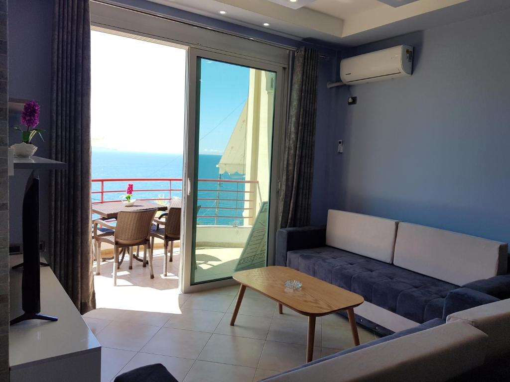 apartment of beautiful dreams over the sea - Image 10