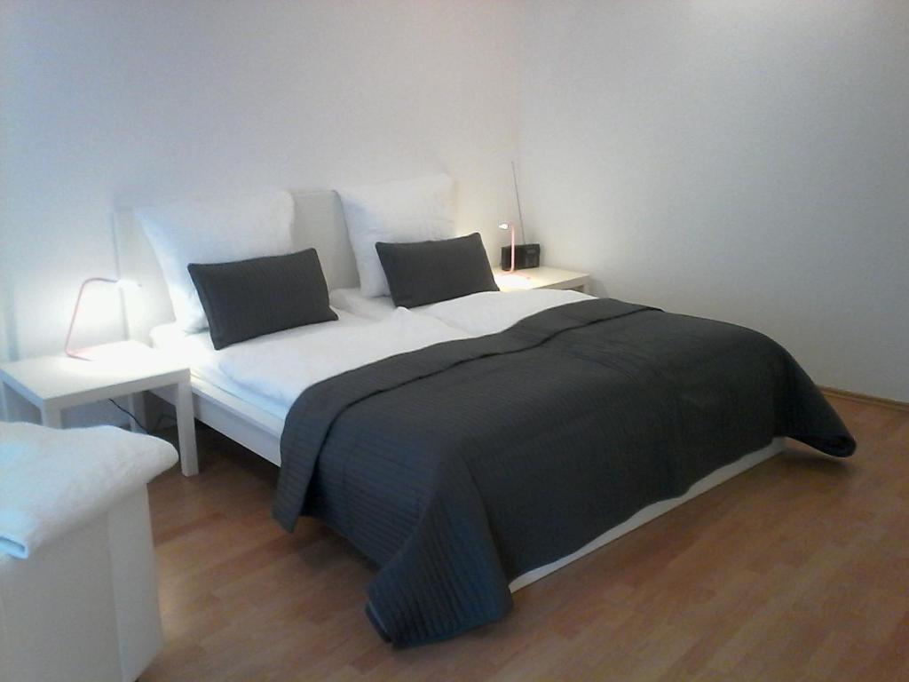 Postel nebo postele na pokoji v ubytování Mitten in der Innenstadt, genial!
