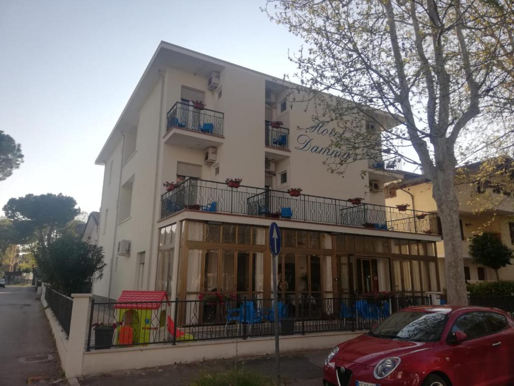 Budova, kde se hotel nachází
