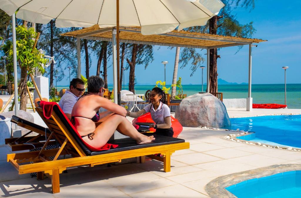 Hosté ubytování Villa Cha-Cha Krabi Beachfront Resort