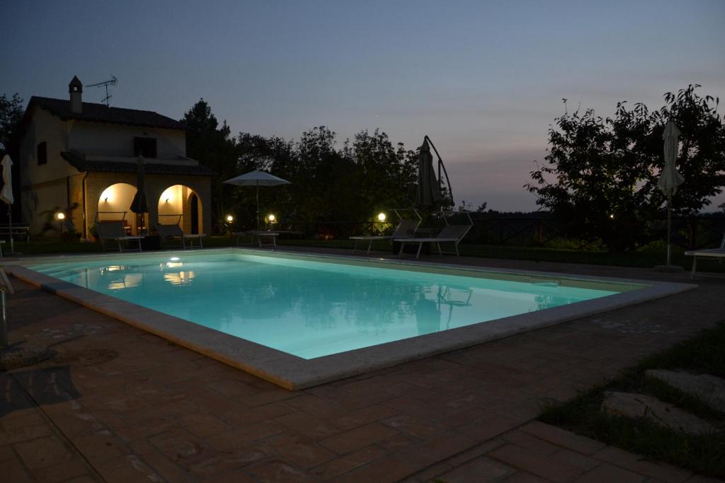 The swimming pool at or close to Casa di Romano