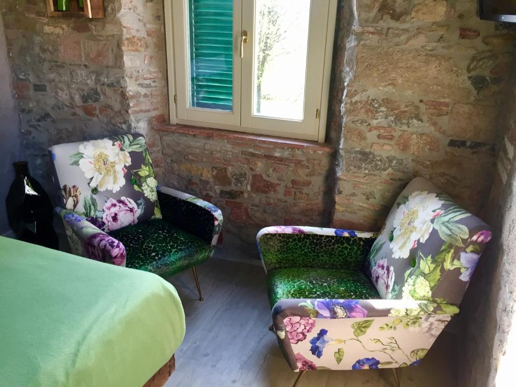 Inside the Wall - 18