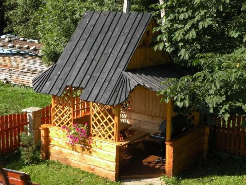 Vonkajšia záhrada v ubytovaní Dom Wczasowy Na Kamieńcu