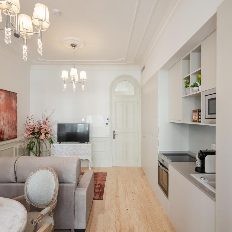 Porto Deluxe Apartments - 11