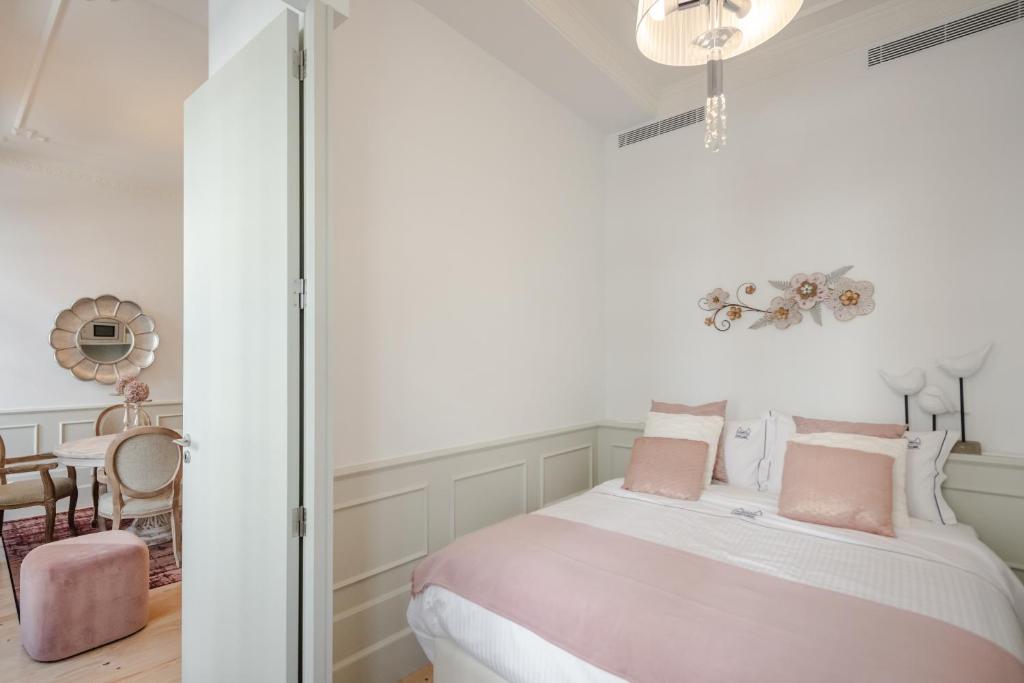 Porto Deluxe Apartments - 12