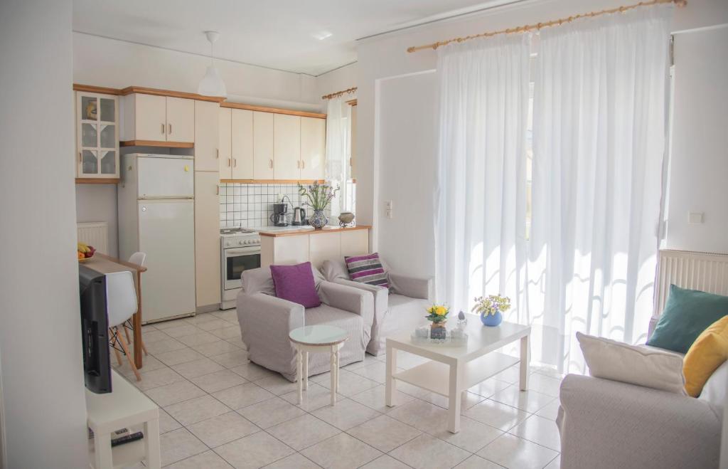 St Konstadinos House - Housity
