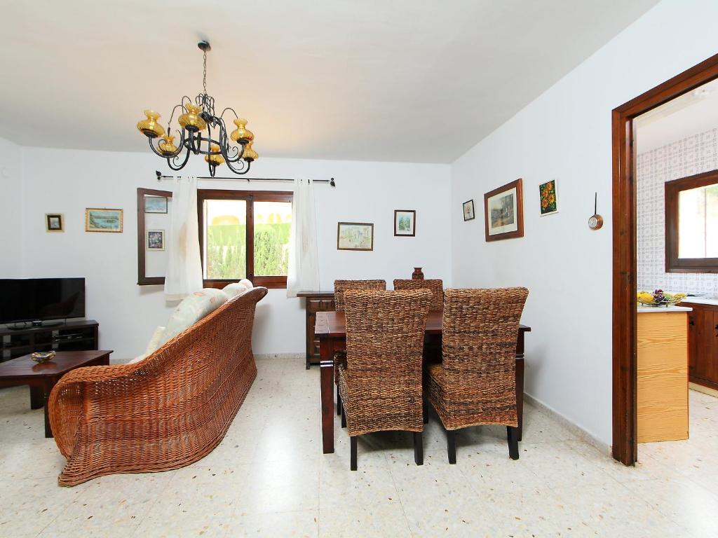 TV a/nebo společenská místnost v ubytování Holiday Home Marianne by Interhome