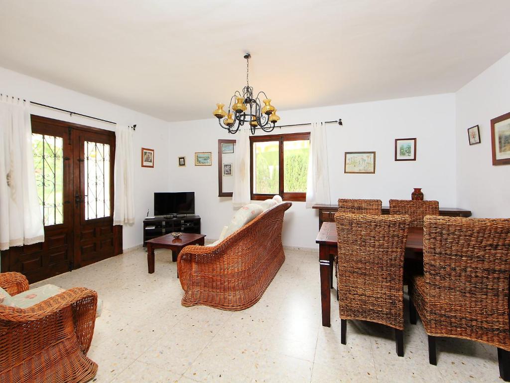 TV a/nebo společenská místnost v ubytování Holiday Home Marianne by Interhome