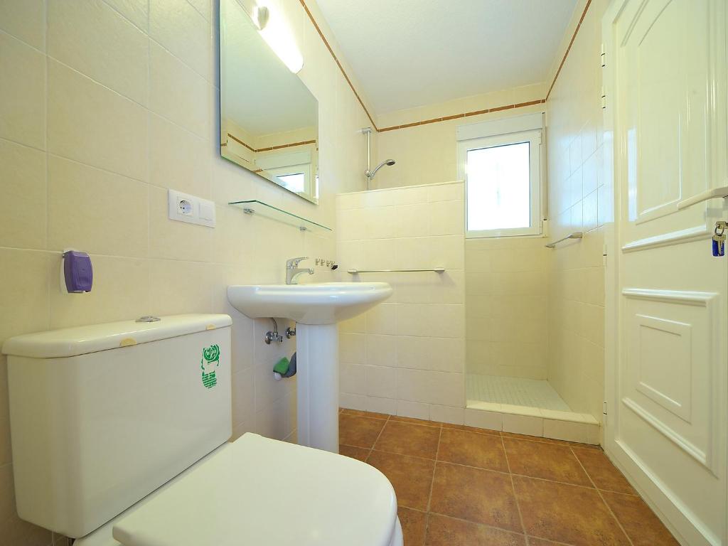 Koupelna v ubytování Holiday Home Reposo by Interhome