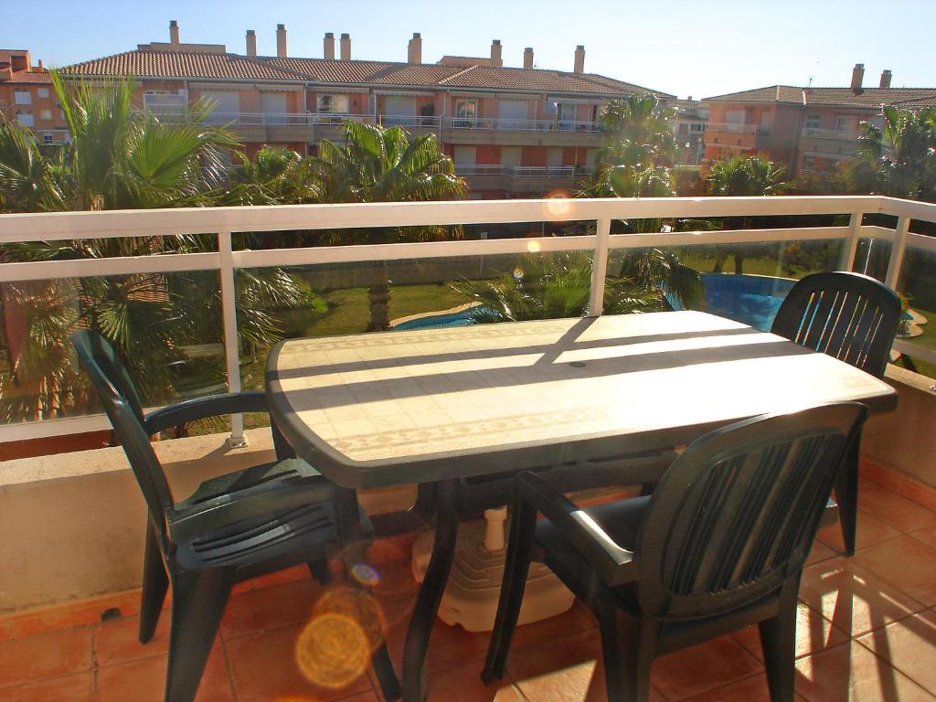 A balcony or terrace at Apartment La Senia-2 by Interhome