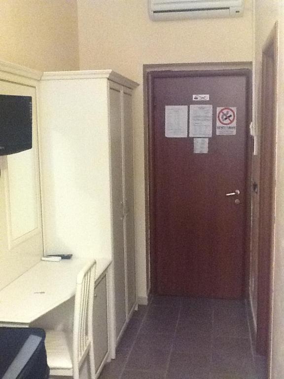 TV a/nebo společenská místnost v ubytování Cesar Palace Guesthouse