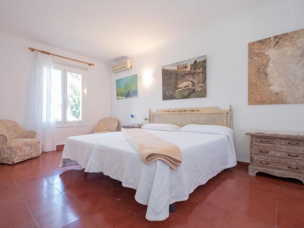 Postel nebo postele na pokoji v ubytování Villa Santa Ponça by Interhome