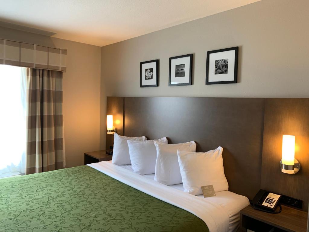 Country Inn & Suites by Radisson Kenosha - Pleasant Prairie photo