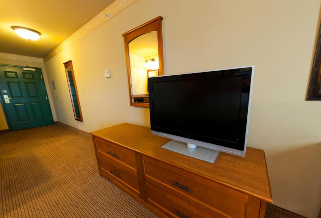 Country Inn & Suites by Radisson, Portage, IN - King Room - Acceso A La Discapacidad