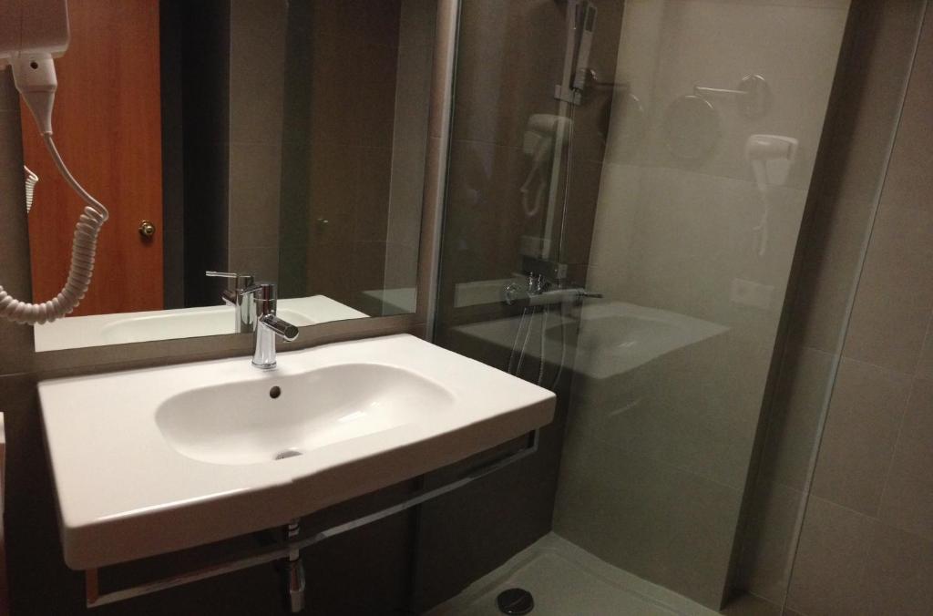 A bathroom at BG Java