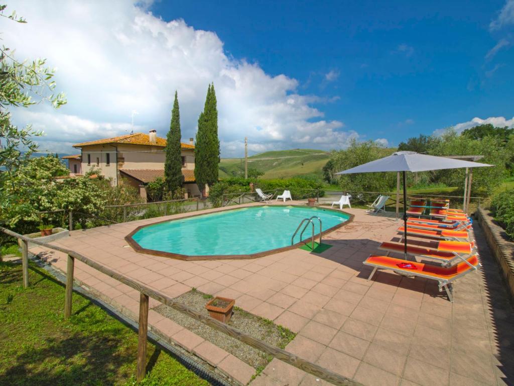 Bazén v ubytování Holiday Home Villa Etrusca by Interhome nebo v jeho okolí
