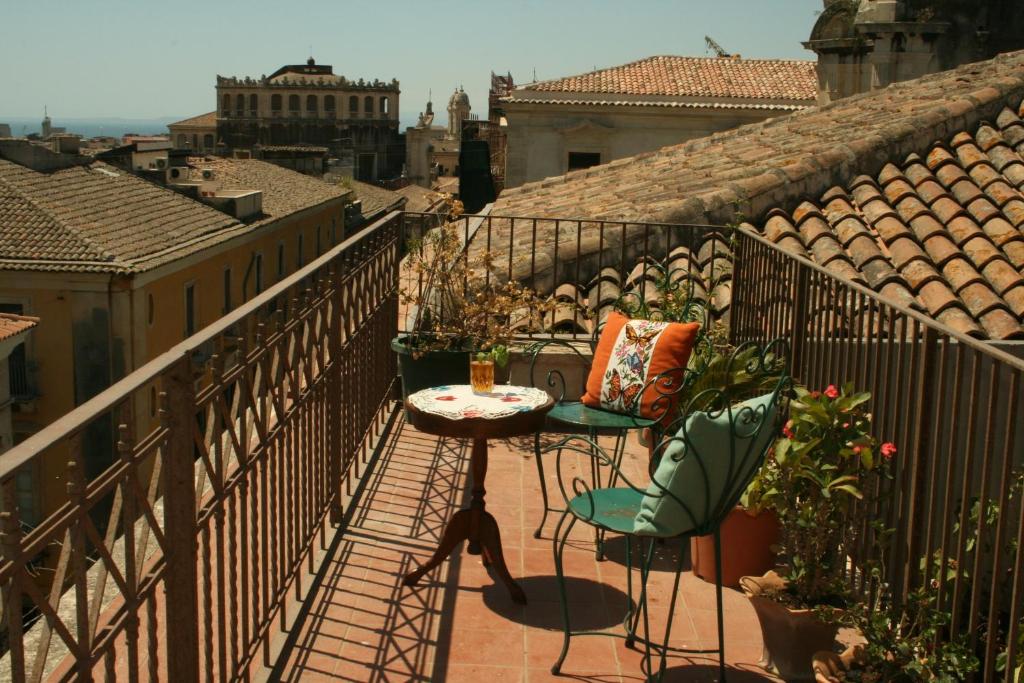 Gallery image of Crociferi B&B in Catania