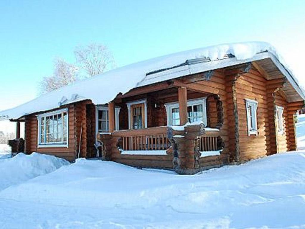 Holiday Home Villiruusu by Interhome during the winter