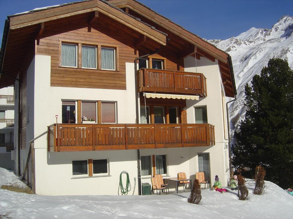 Nespecifikovaný výhled na hory nebo výhled na hory při pohledu z apartmánu