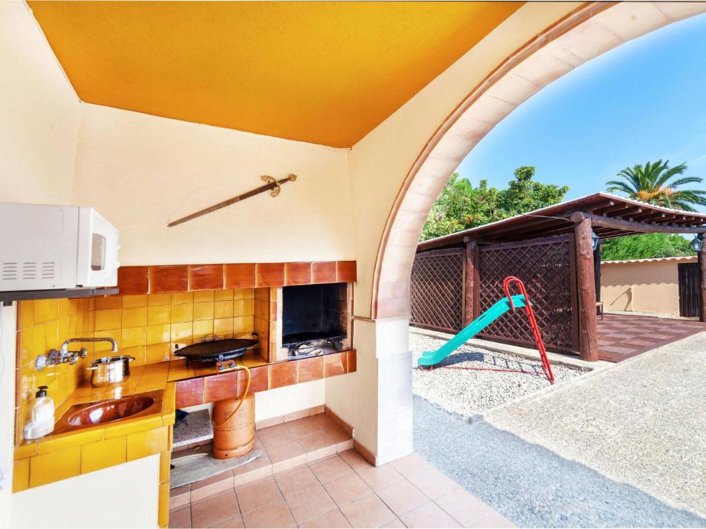 Kuchyň nebo kuchyňský kout v ubytování Holiday Home Mari by Interhome