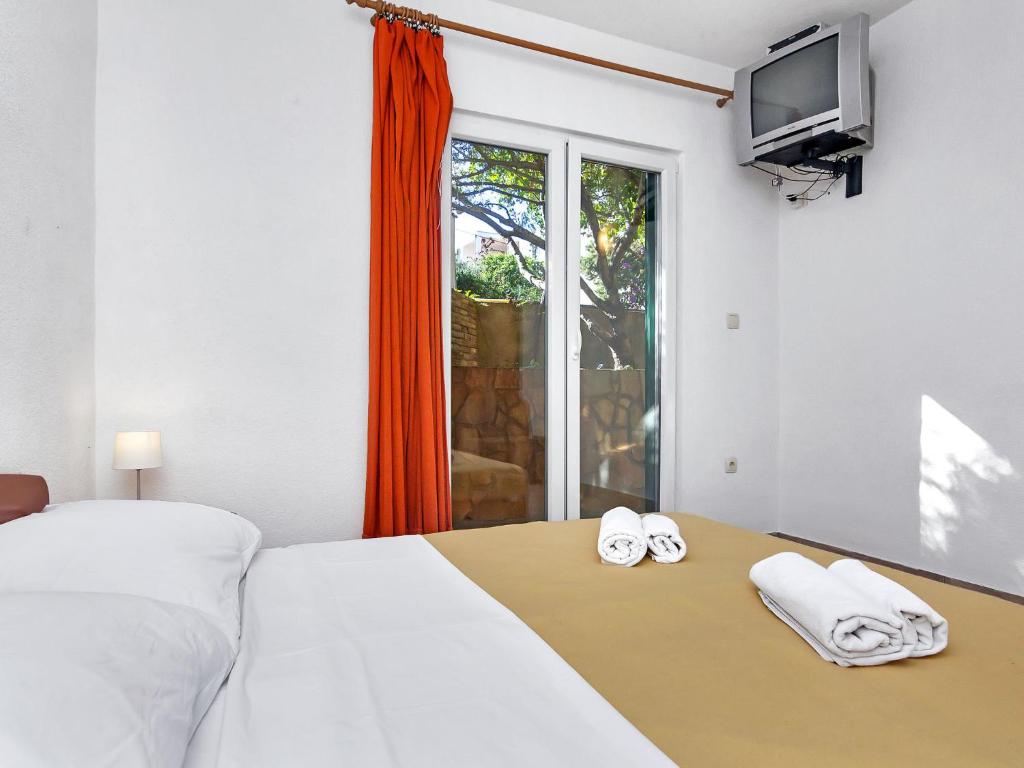Posteľ alebo postele v izbe v ubytovaní Apartment Rubin-1 by Interhome